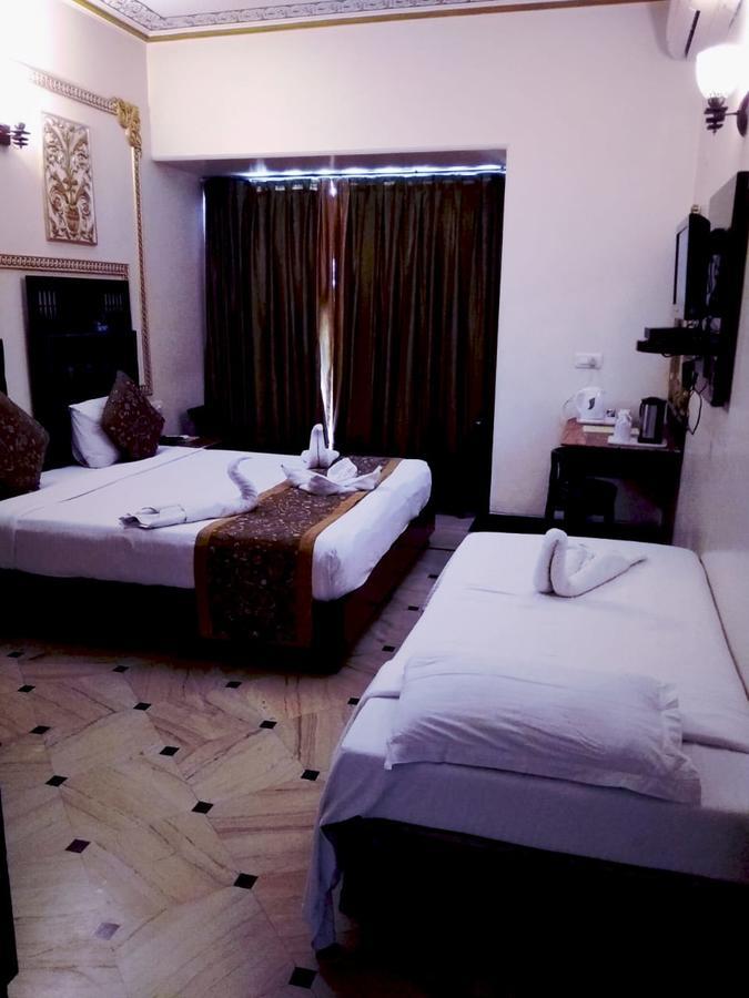 Nahargarh Haveli-near Train Station Metro Hotel