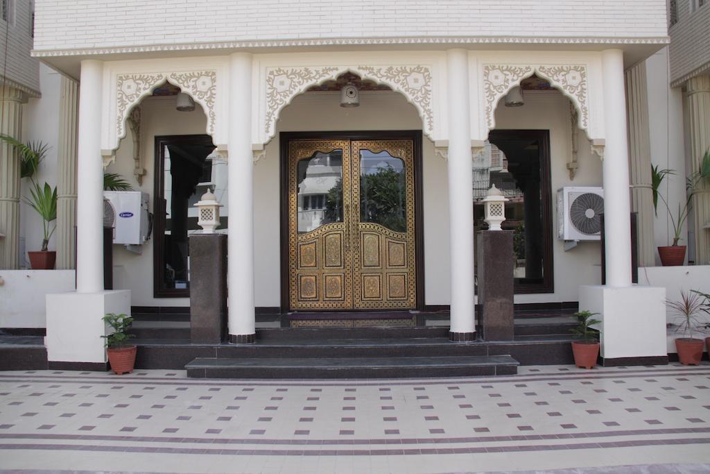 Nahargarh Haveli-near Train Station Metro Hotel