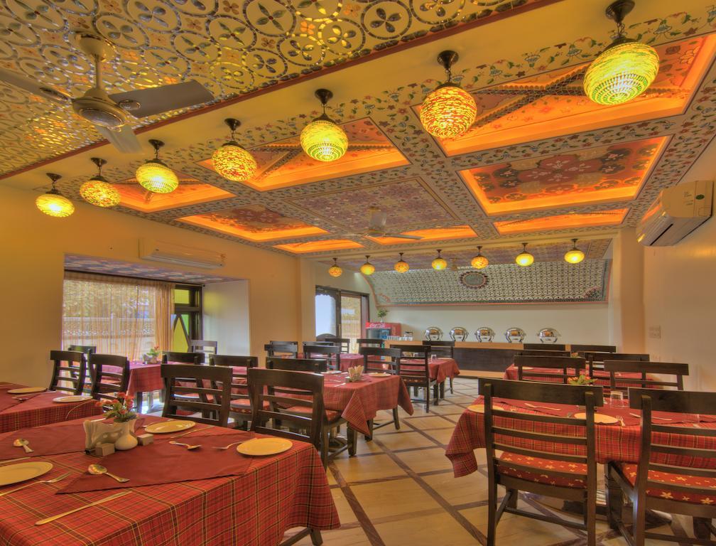 Hotel Nahargarh Haveli-near Train Station Metro Jaipur