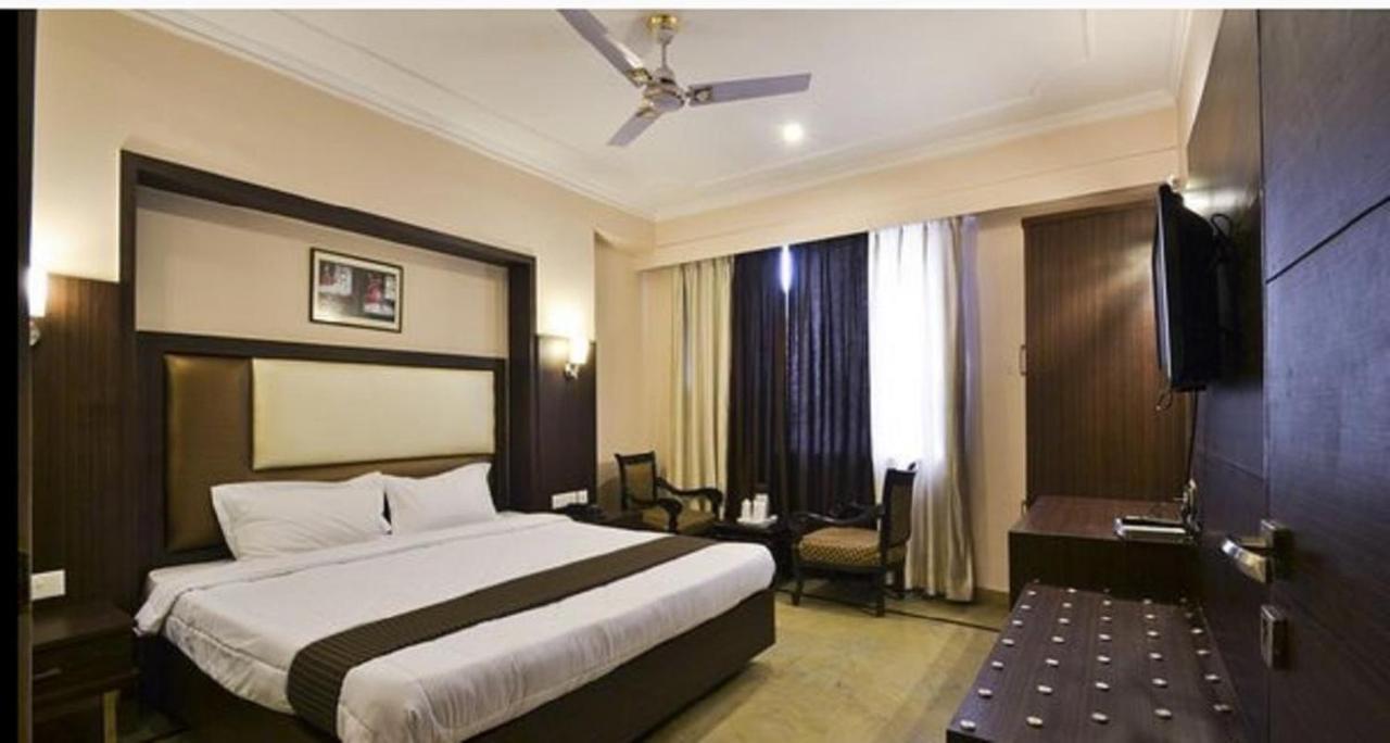 Paramount Hotel Jaipur