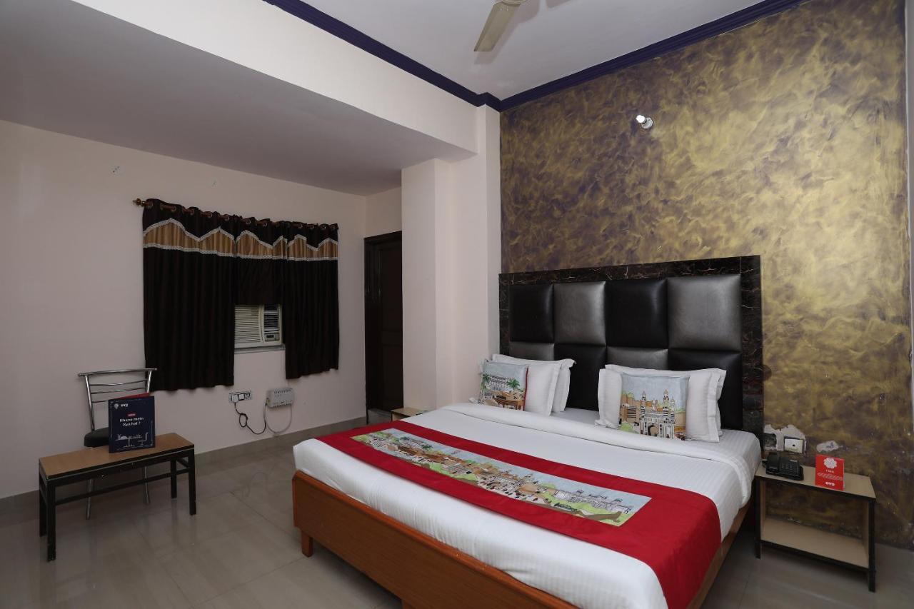 Deepak 2* Jaipur