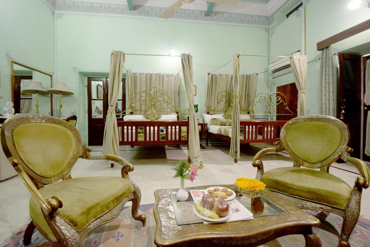 Hotel Hari Mahal Palace By Pachar Group 4*