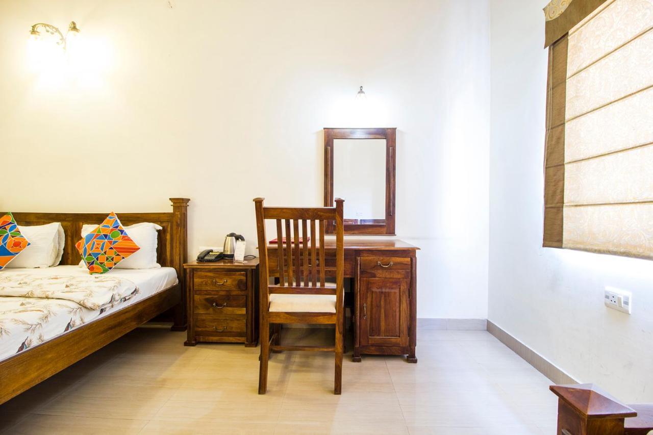 Raj Kothi Airport Hotel