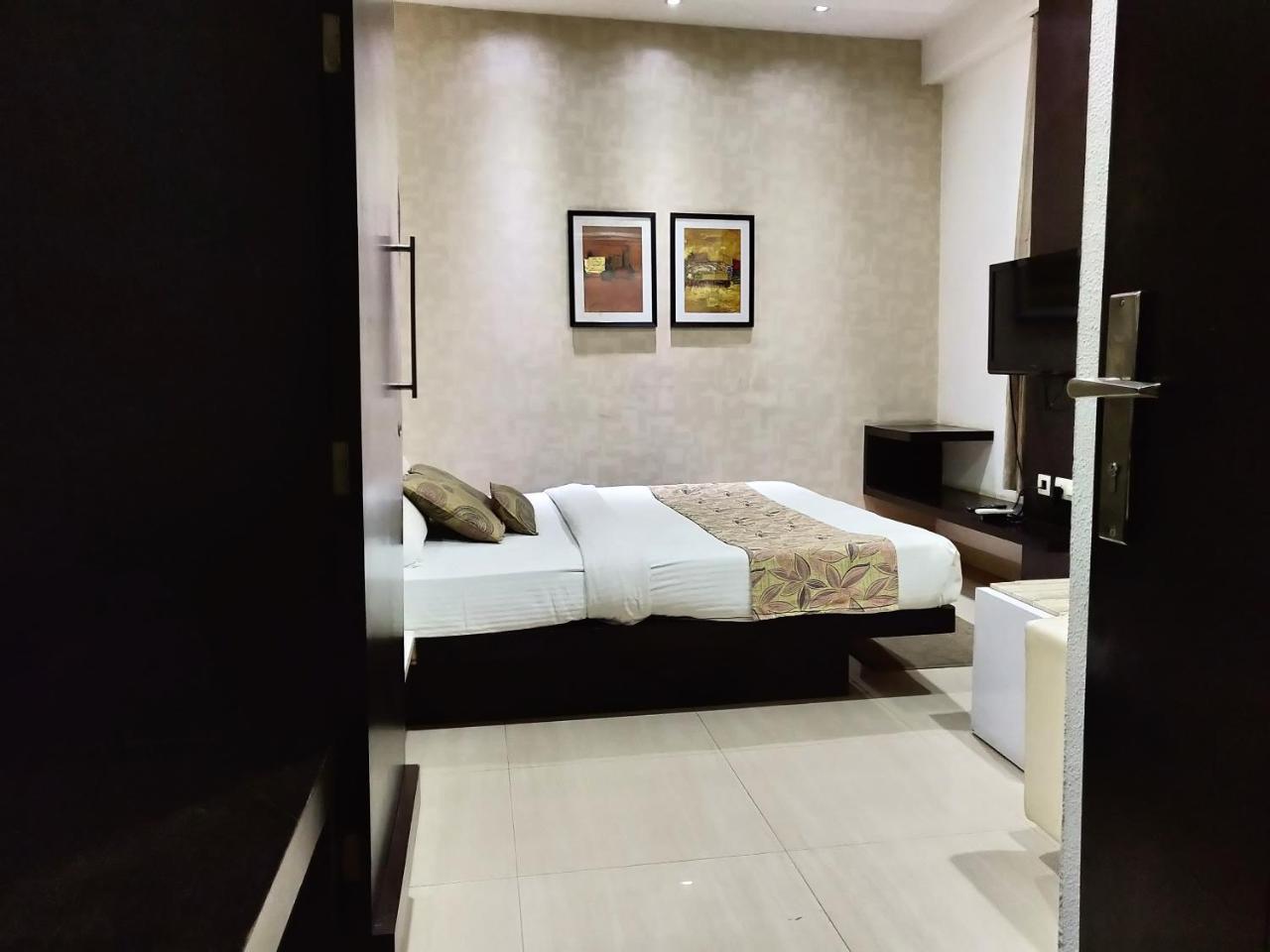 Rockland 3*