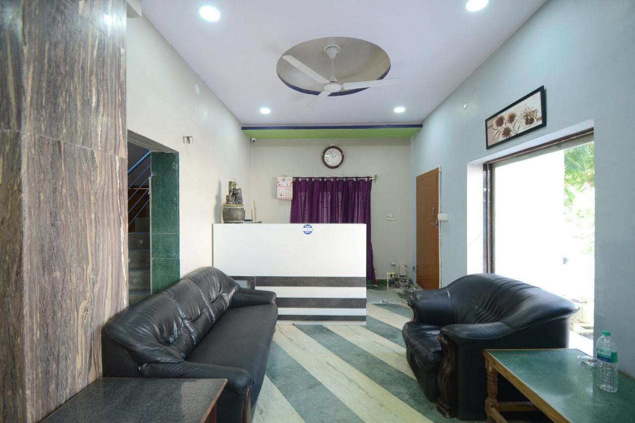 Oyo Blue Moon Hotel 3*
