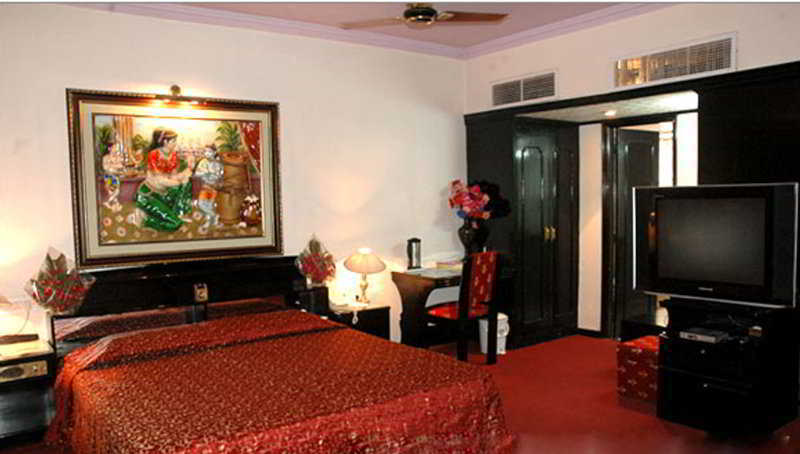 Oyo 18814 Maya International Jaipur