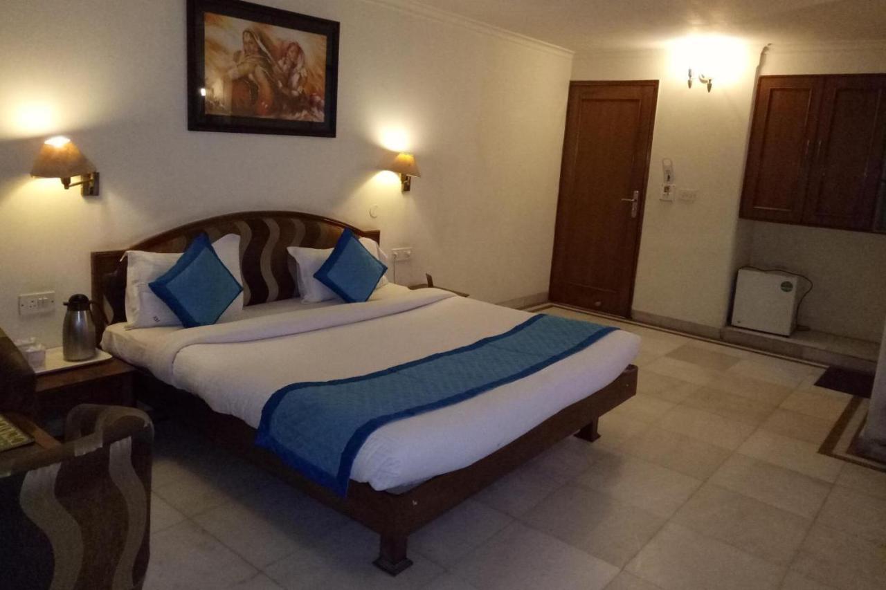 Hotel Adb Diana Palace