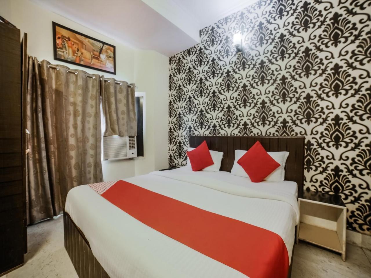 Hotel Oyo 3446 Sanjary Palace 3*