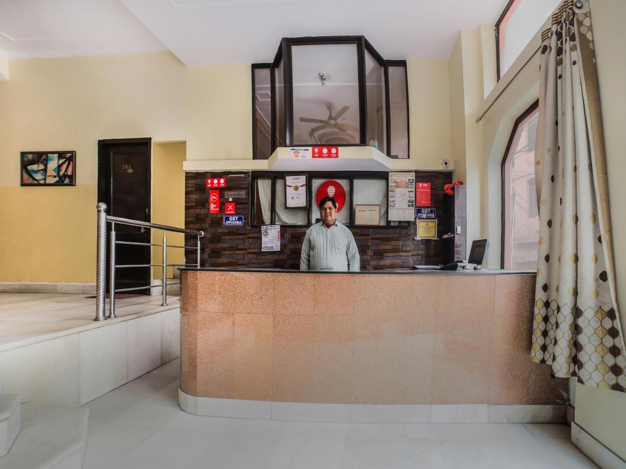 Hotel Oyo 3446 Sanjary Palace