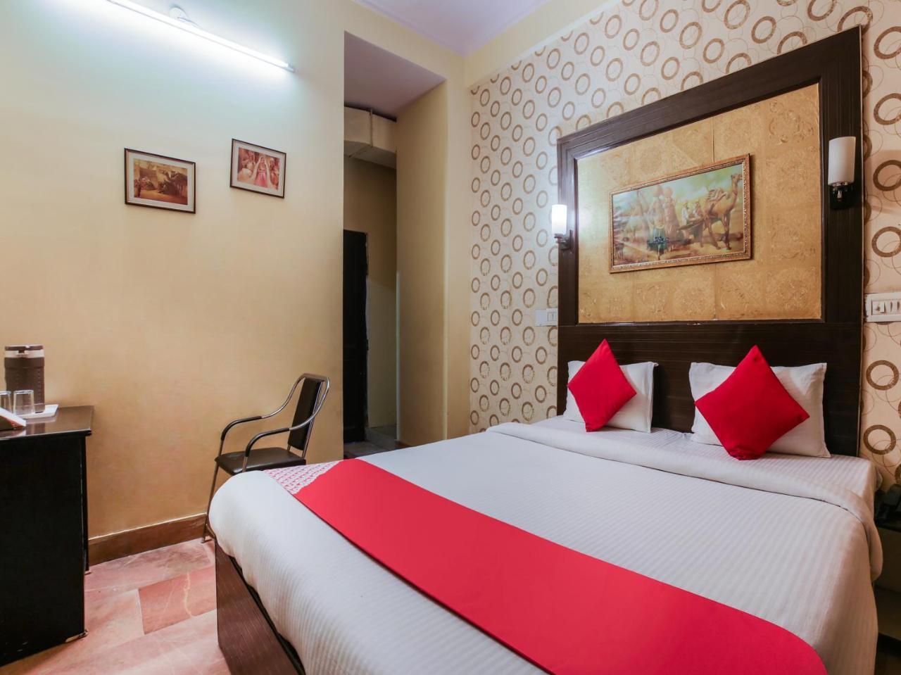 Hotel Oyo 3446 Sanjary Palace