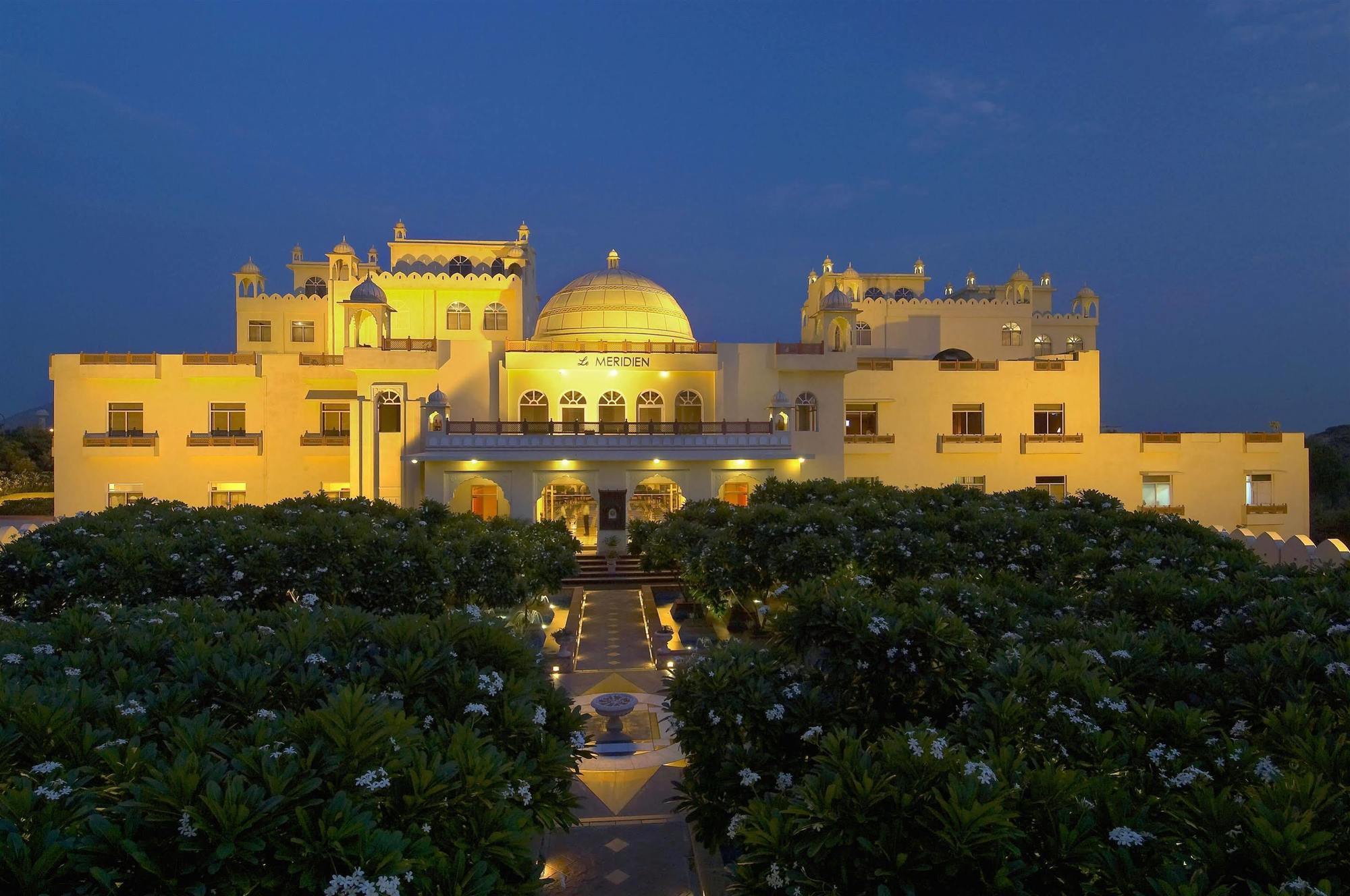 Le Meridien & Hotel 5*