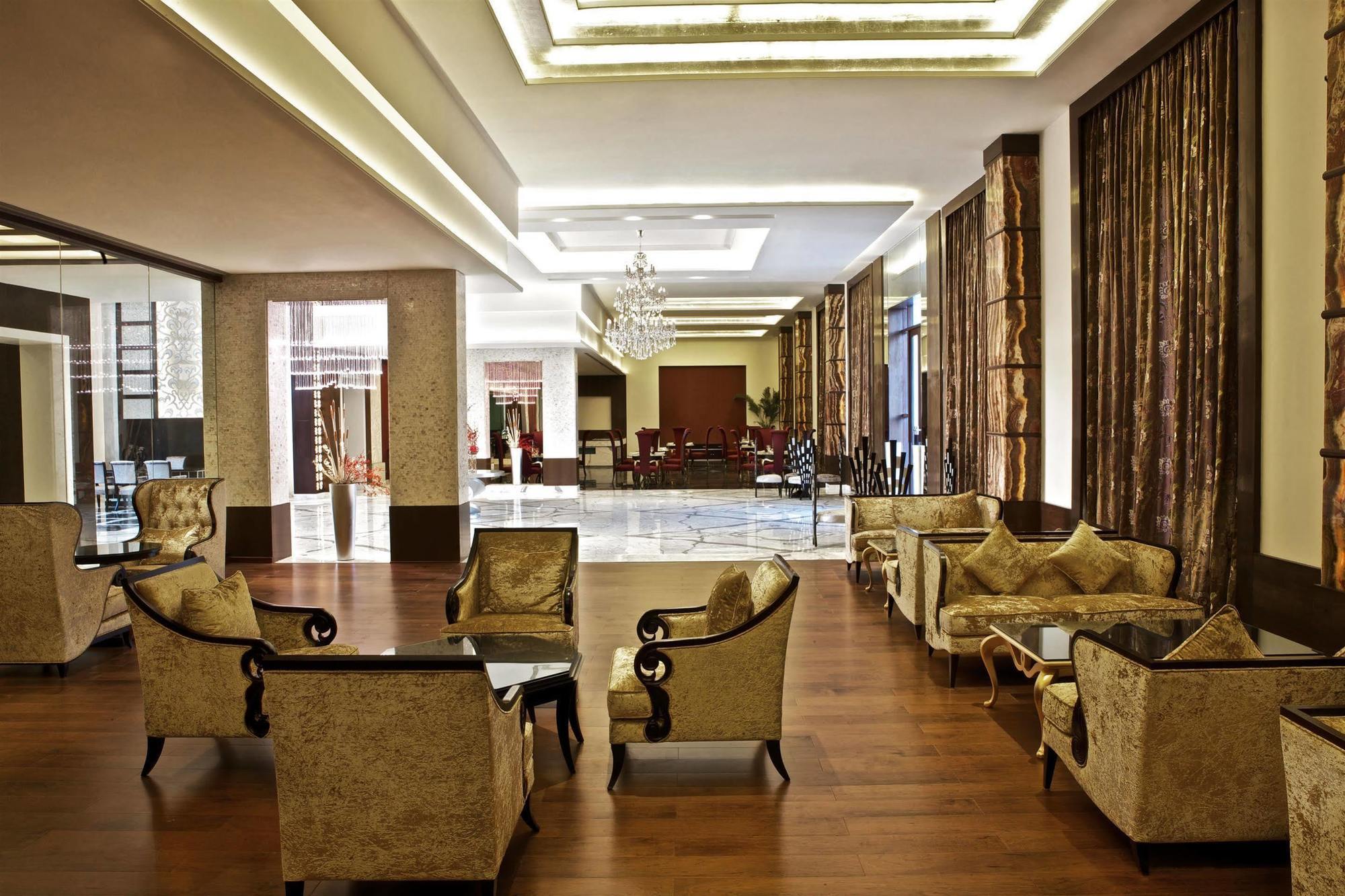 Le Meridien & Hotel 5*