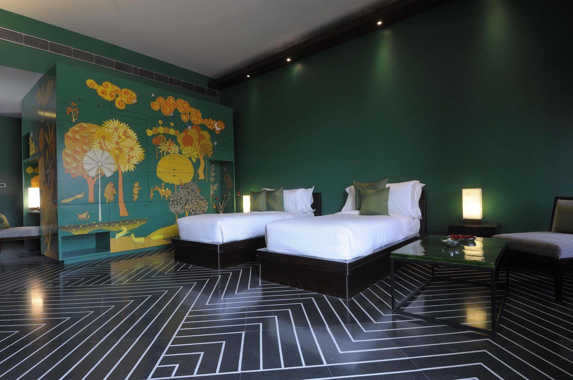 Taj Devi Ratn & Spa, Resort
