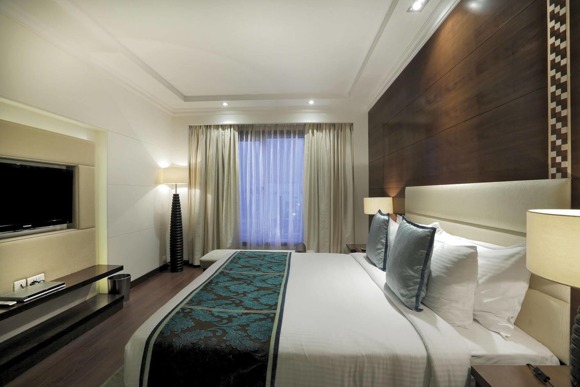 Radisson Center 5*