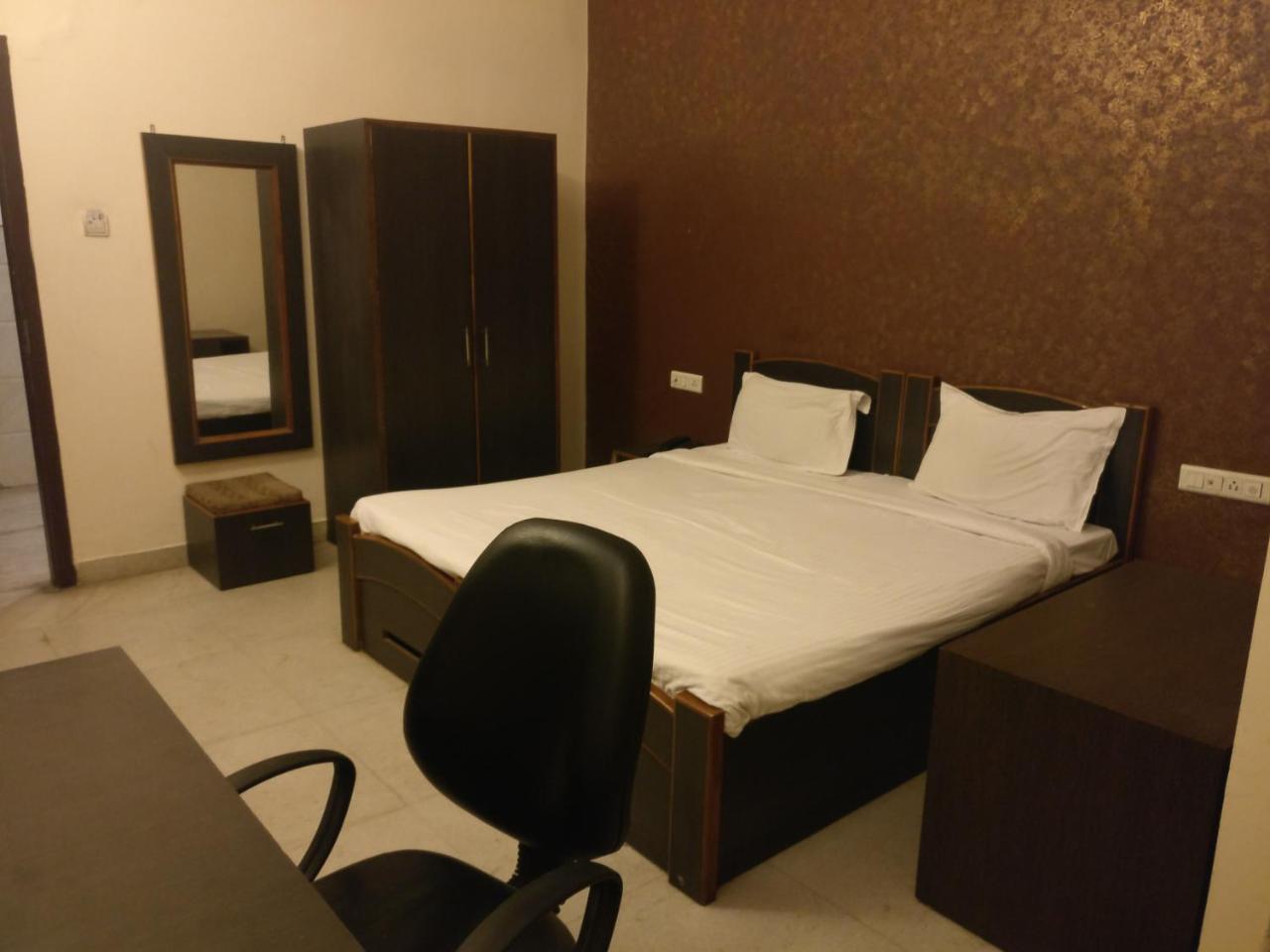 Savi Regency 2* Jaipur