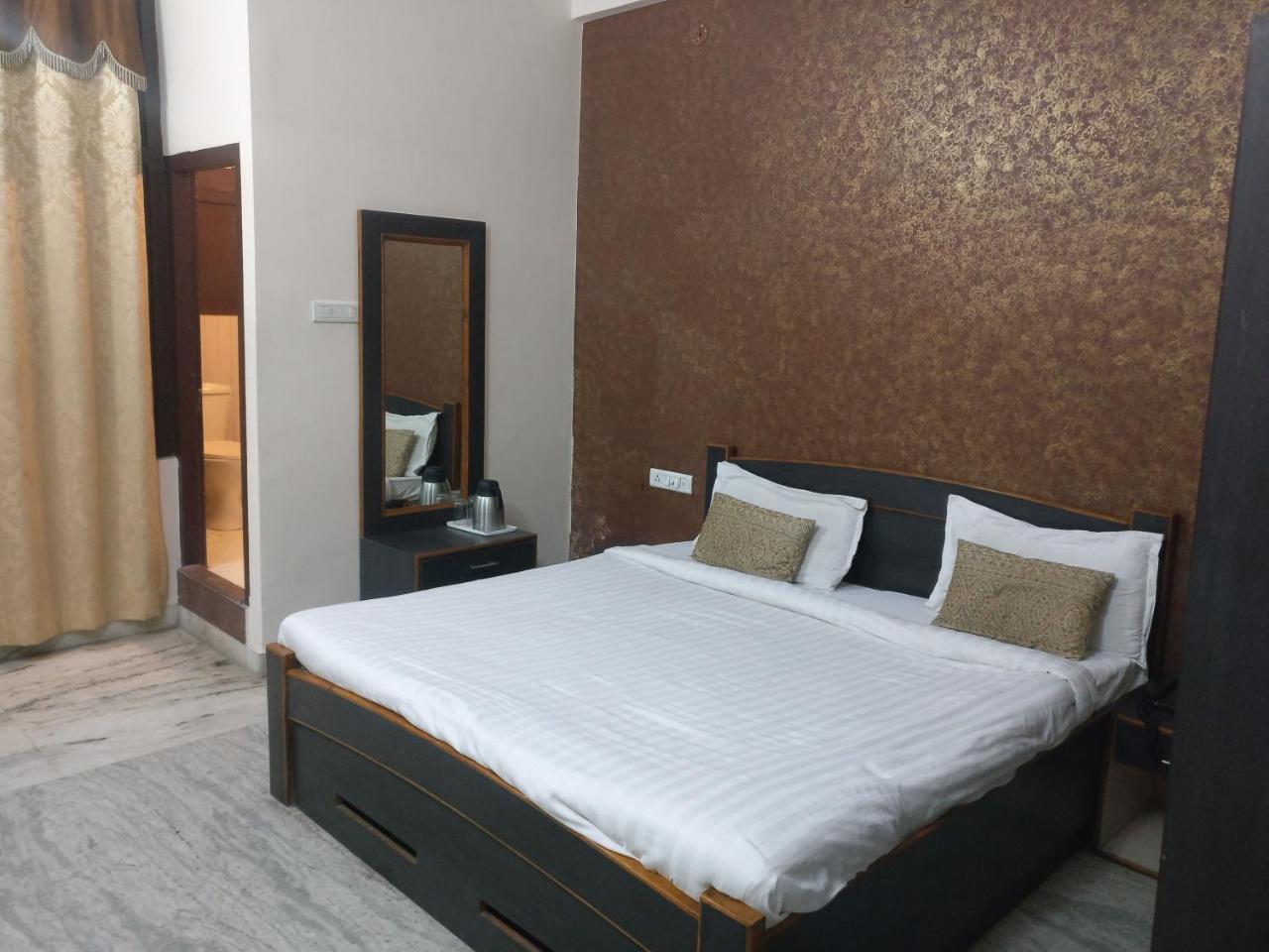 Savi Regency 2*