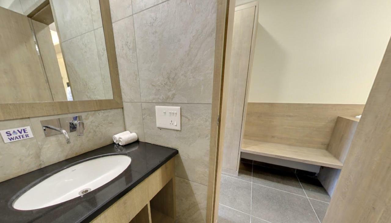 Rg Hotel 3*