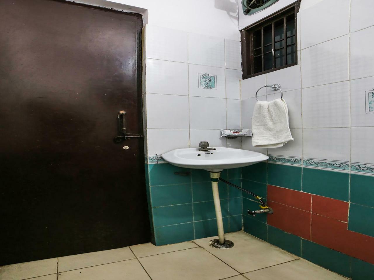 Oyo 23114 Abhay Haveli Hotel 3*