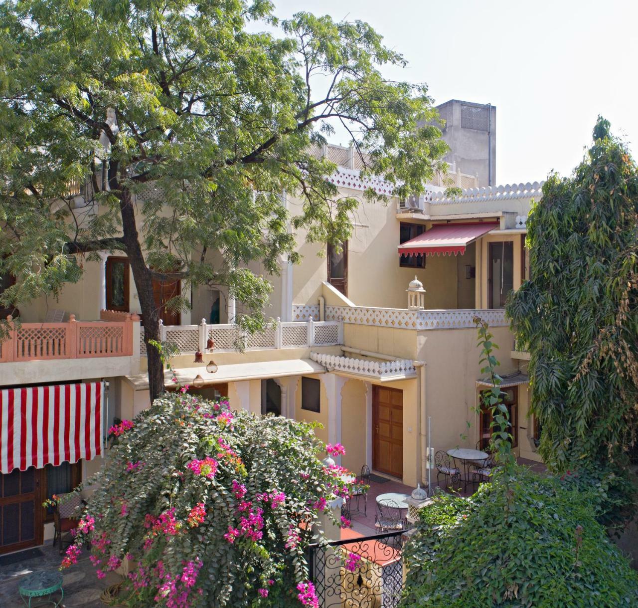 Dera Rawatsar - Heritage Hotel