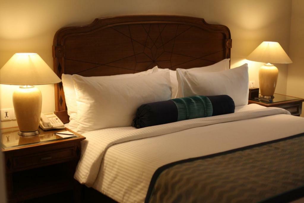 Hotel The Lalit Traveller- Airport