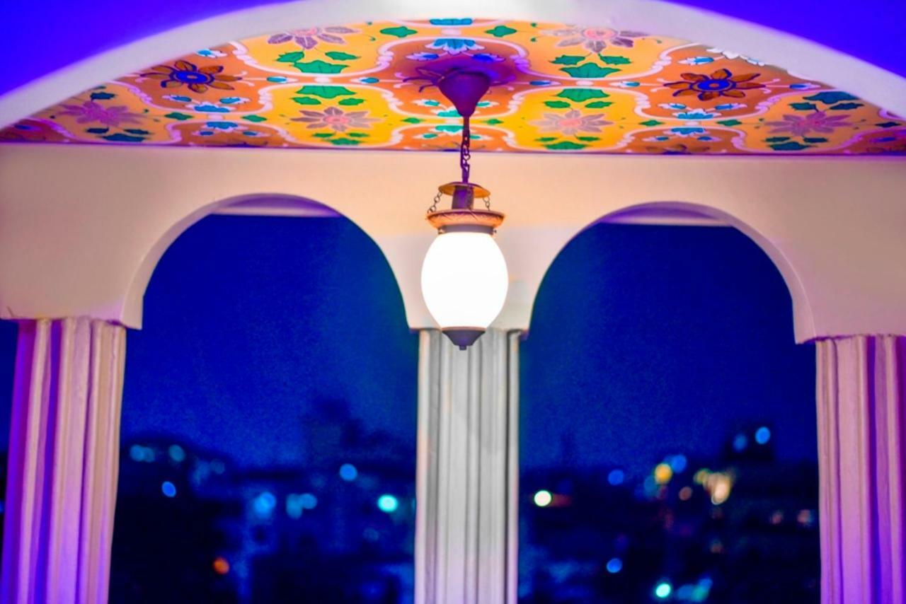 Nahargarh Haveli-near Train Station Metro Hotel 3*