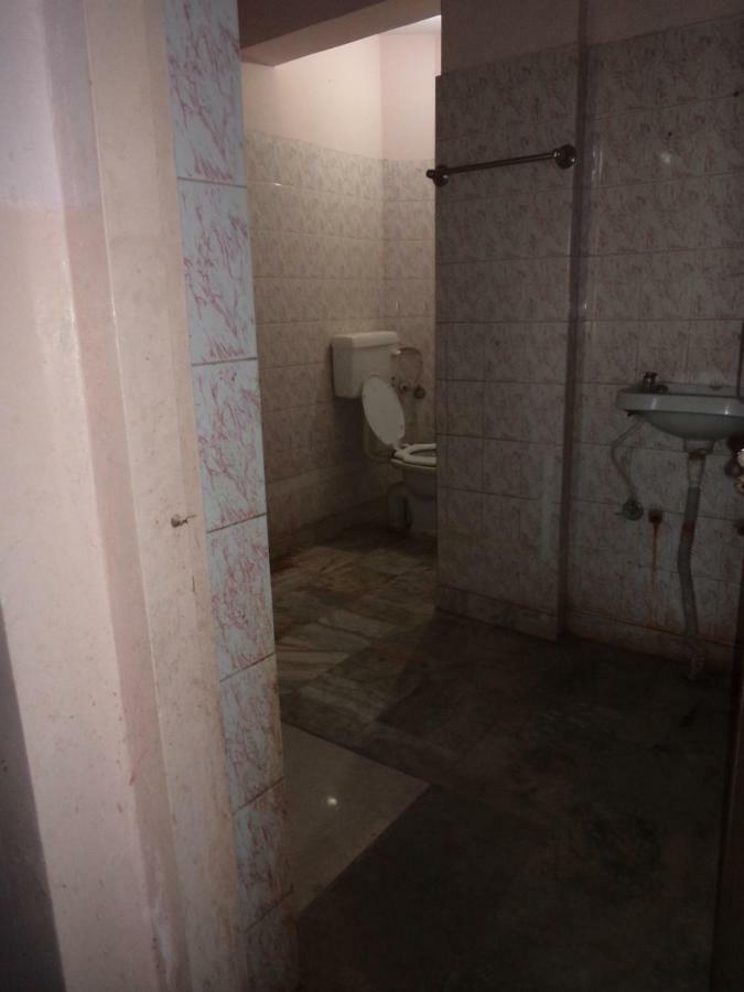 Sajan Hotel *
