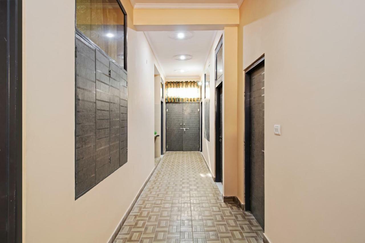 Oyo 37290 Sai Paradise 3* Jaipur