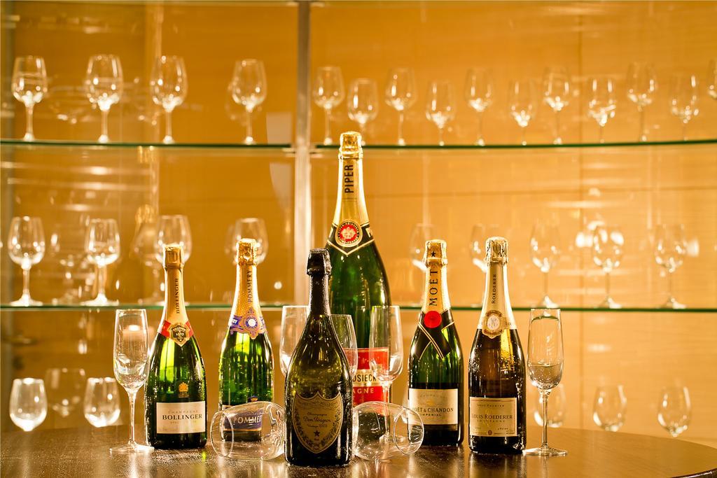 The Lalit Traveller- Airport Hotel 3*