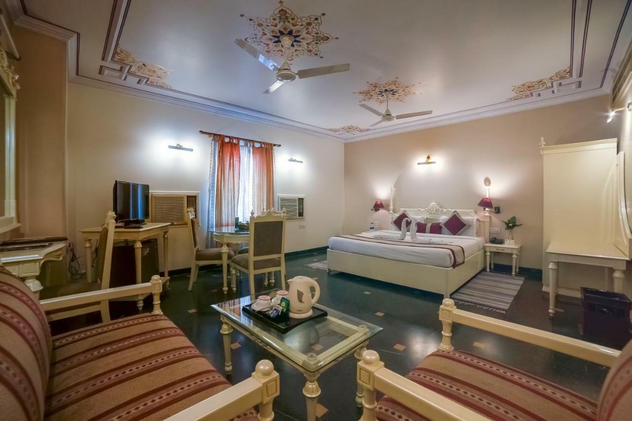 Hotel Lmb Centre, 3*