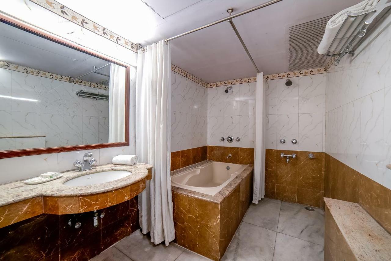 Hotel Lmb Centre,