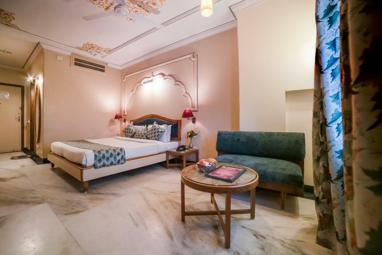 Lmb Centre, Hotel