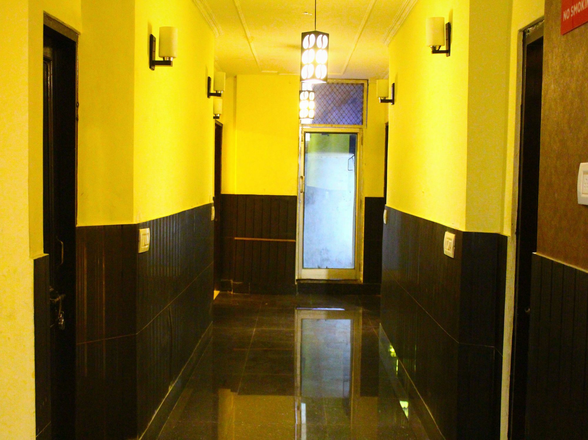Hotel Oyo 3446 Sanjary Palace 3*