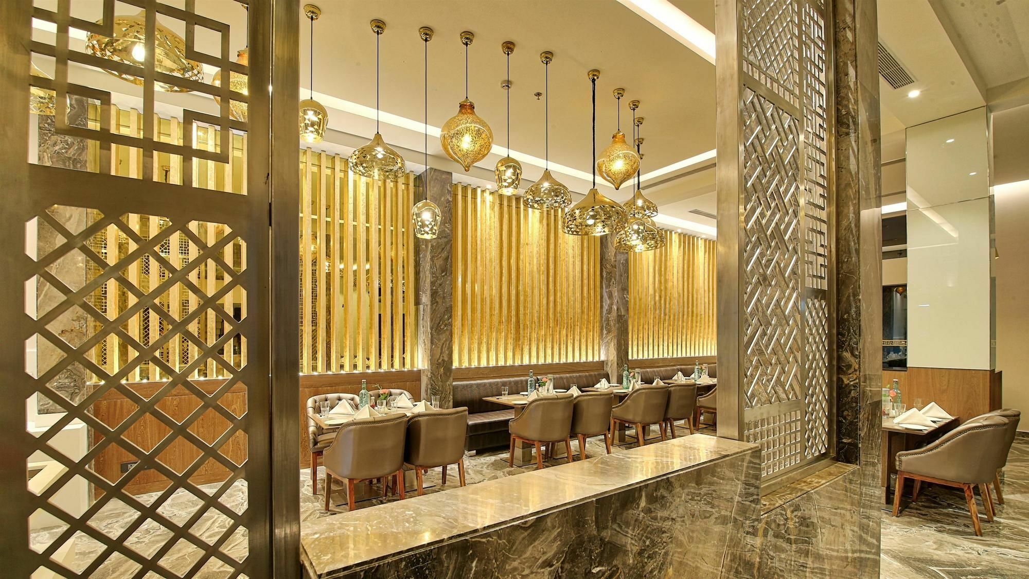 Hotel Golden Tulip Essential