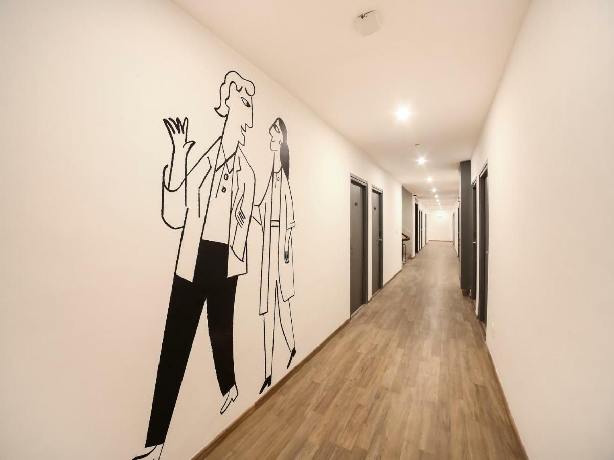 Oyo Townhouse 110 Mi Road Hotel
