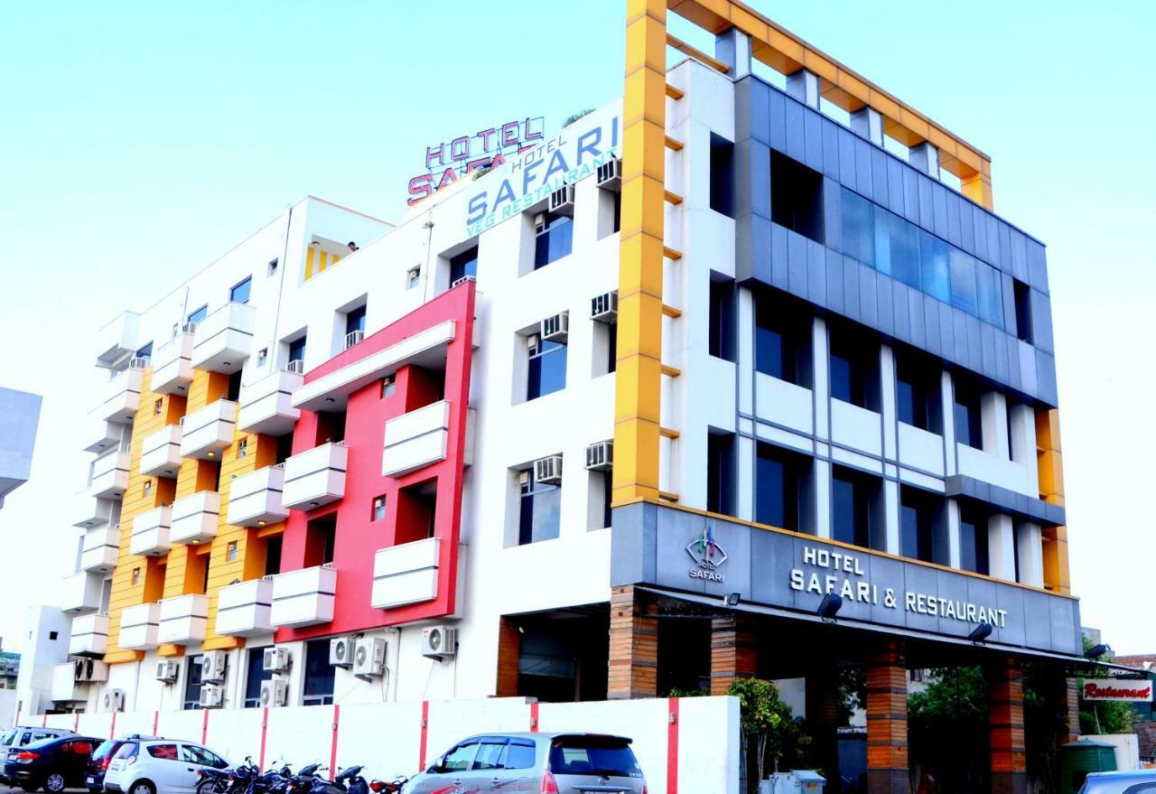 Hotel Safari 3*