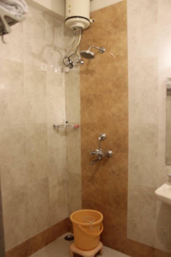 Hotel Safari 3*