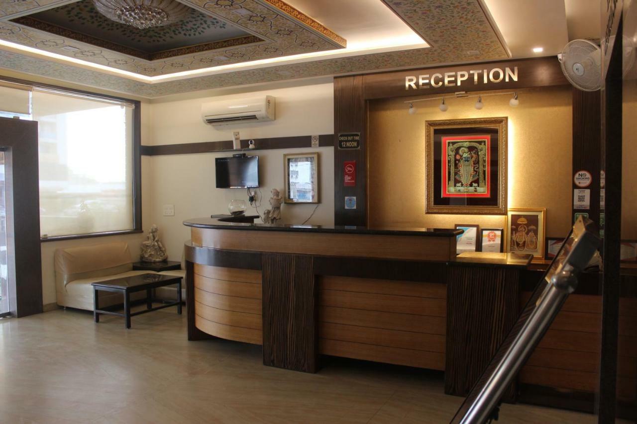 Hotel Safari 3*