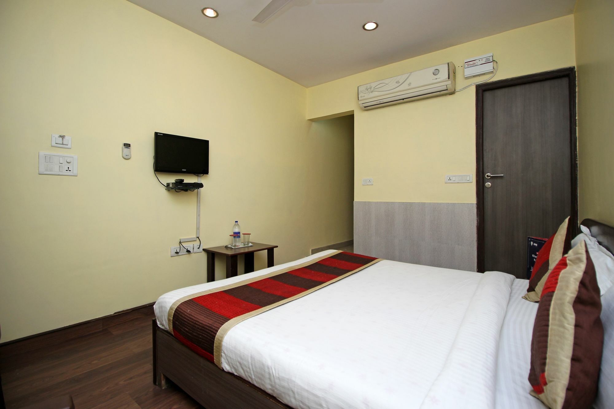 Oyo 2206 Rajawat Manor Hotel 3*