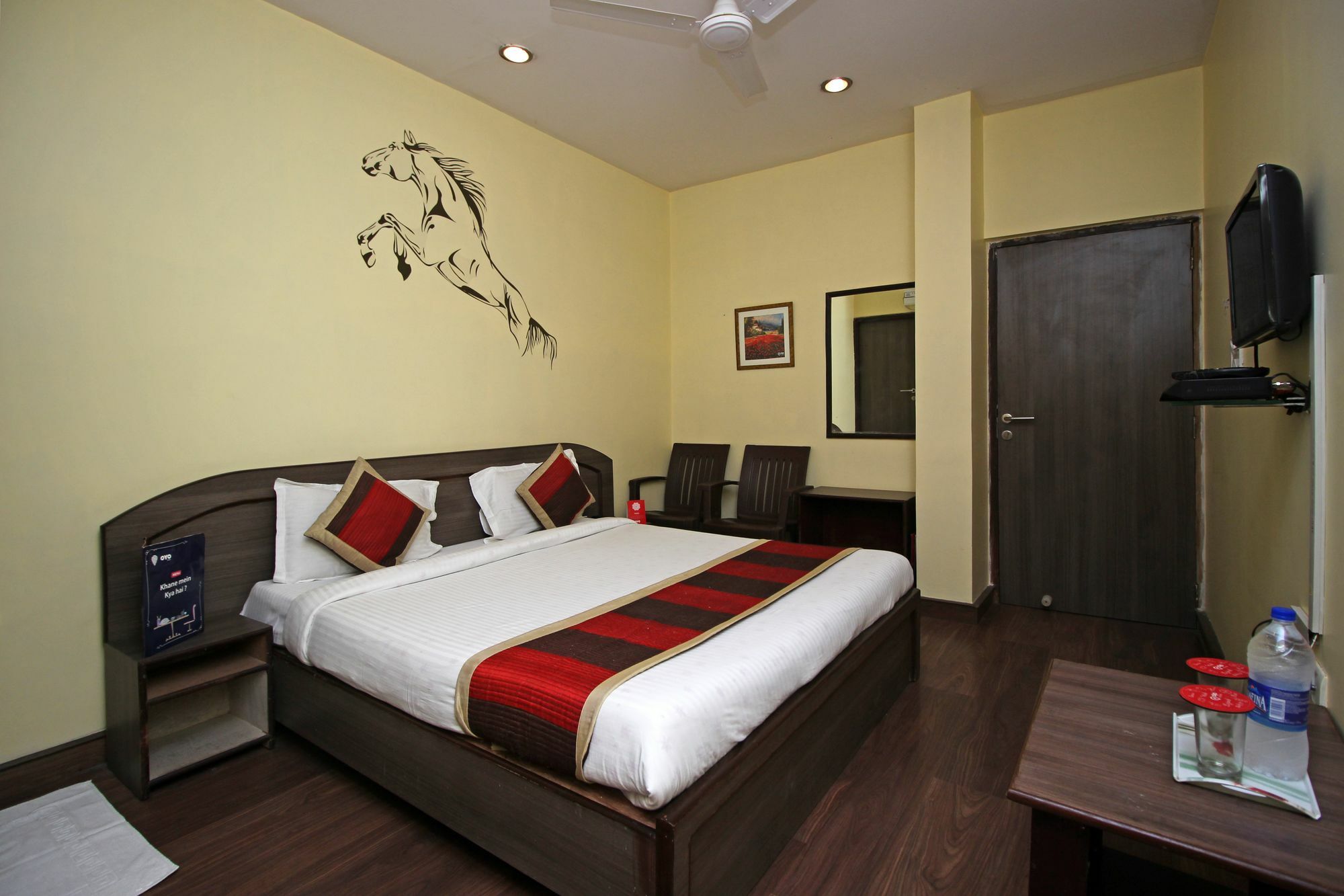 Oyo 2206 Rajawat Manor 3*
