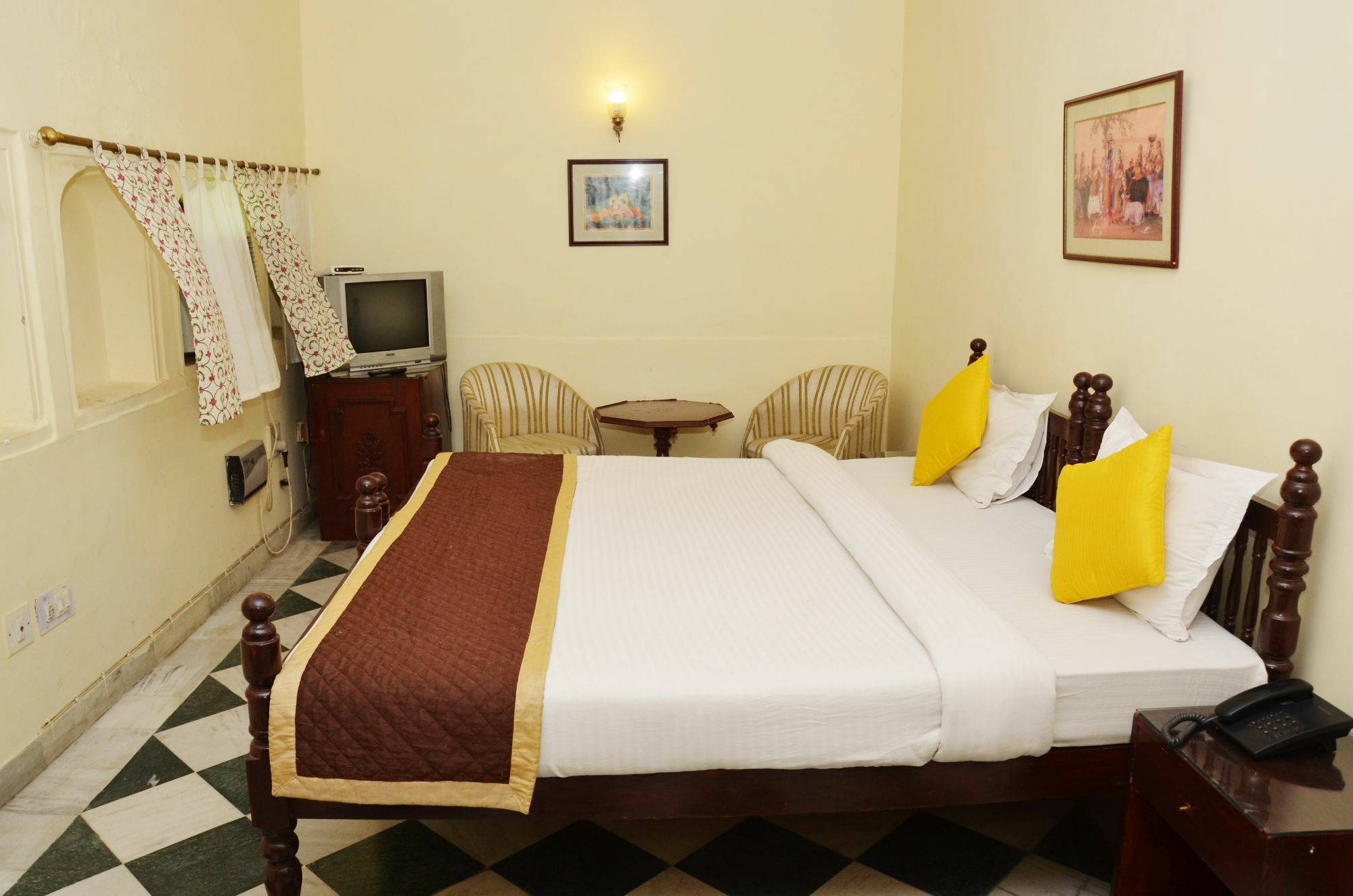 Hotel Karnot Mahal 3*