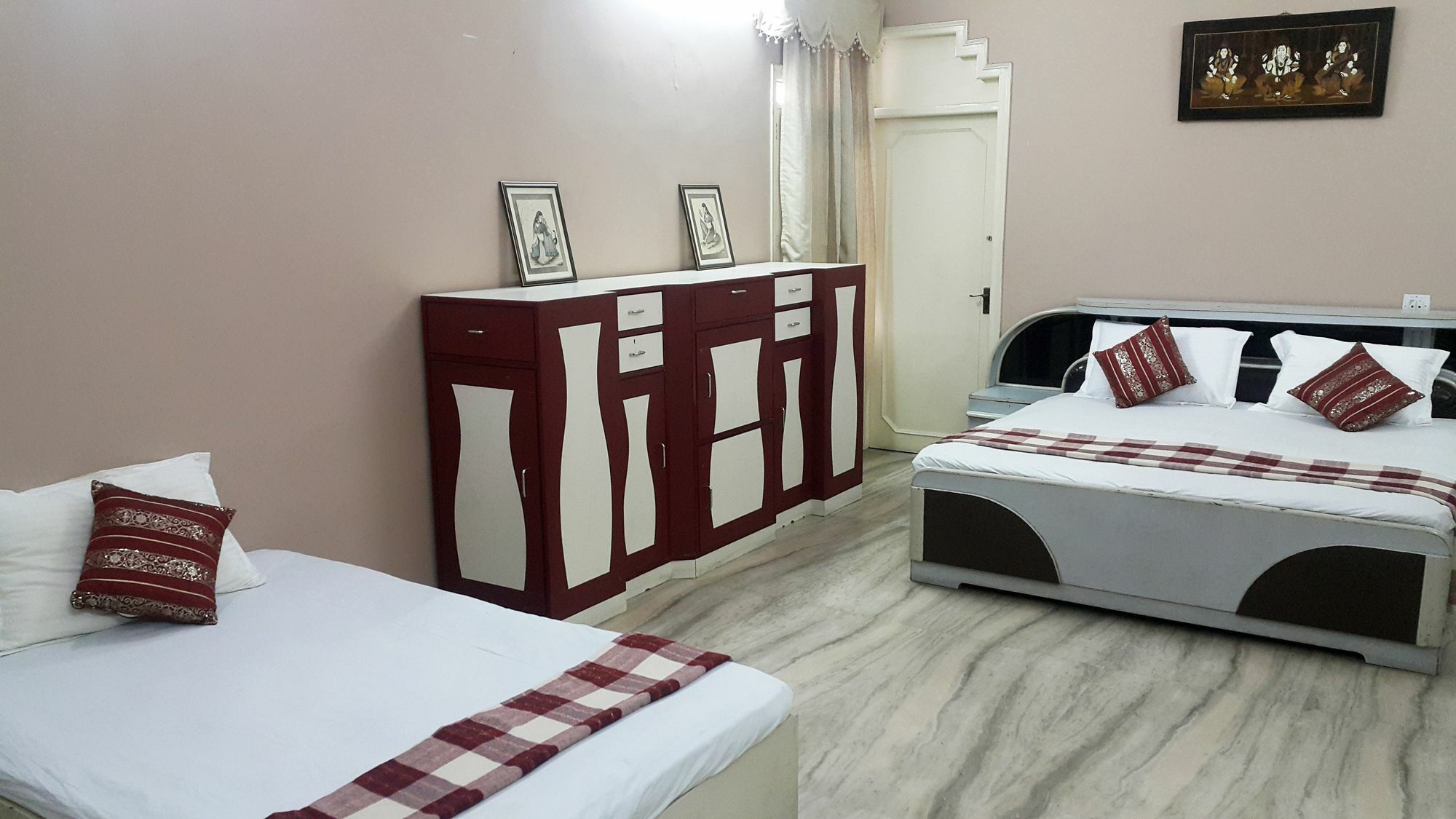 Abode Homestay *
