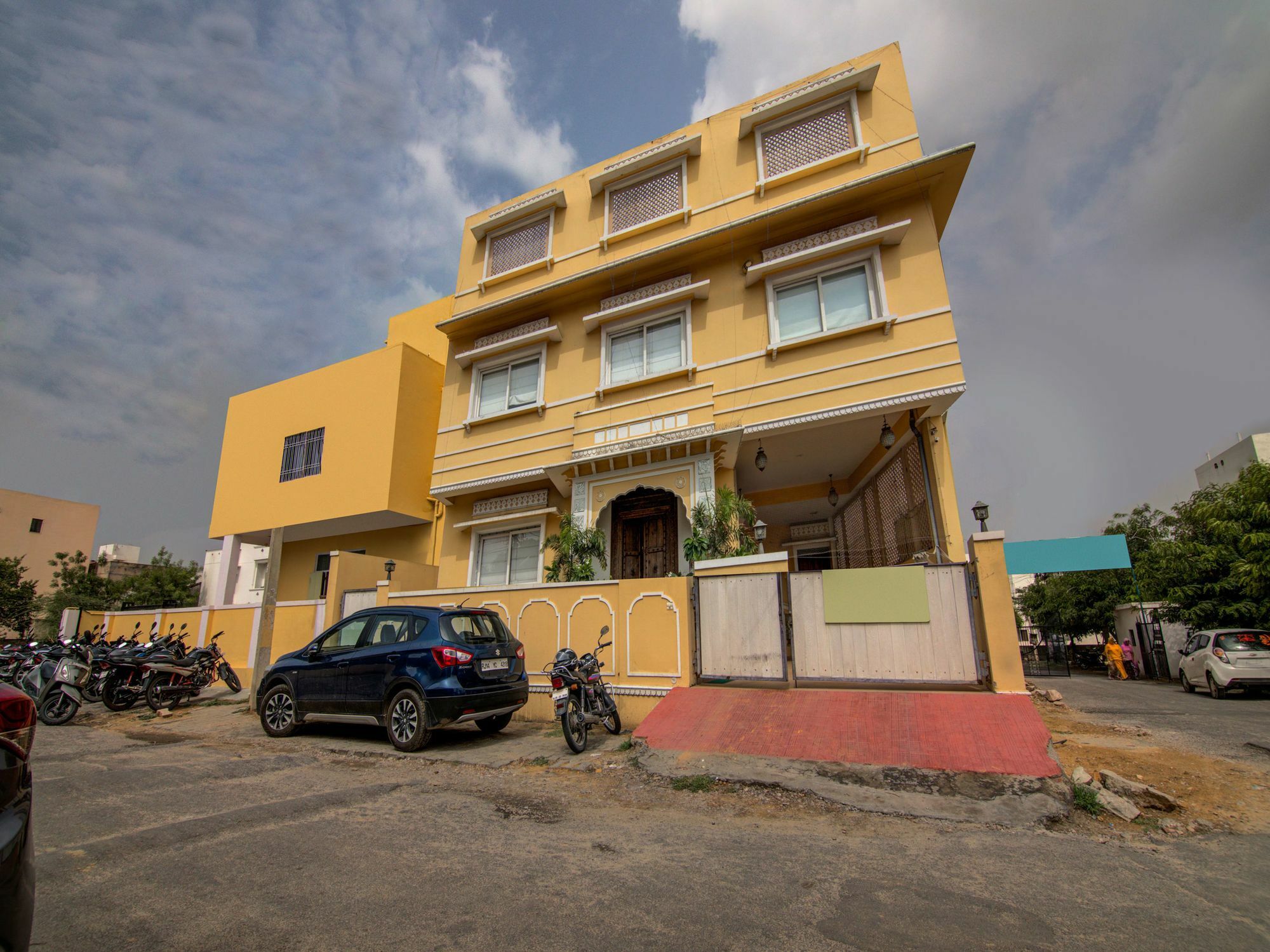 Hotel Raj Kothi Airport Jaipur