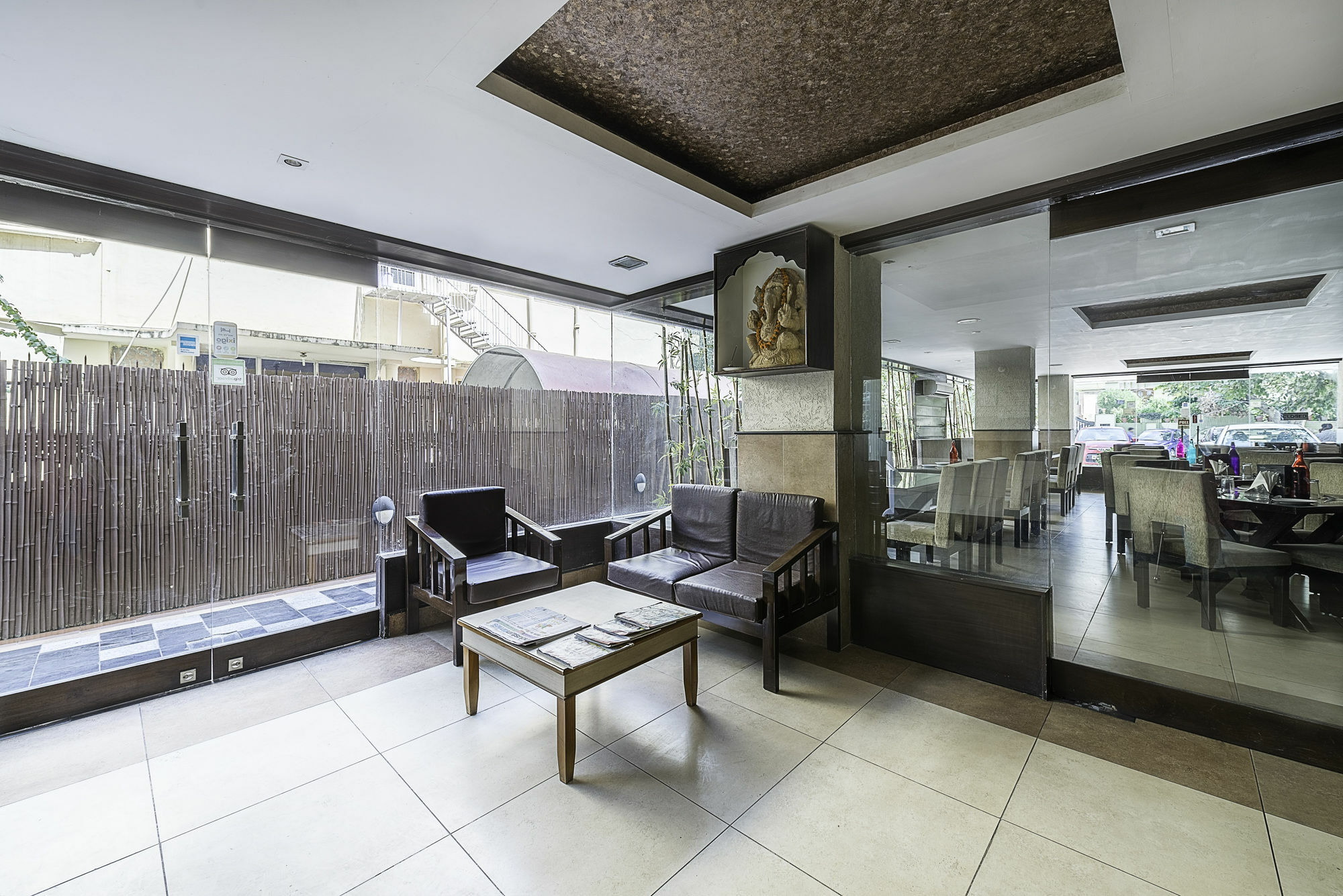 Hotel Treebo Trend Woodsvilla Bapu Nagar 3*