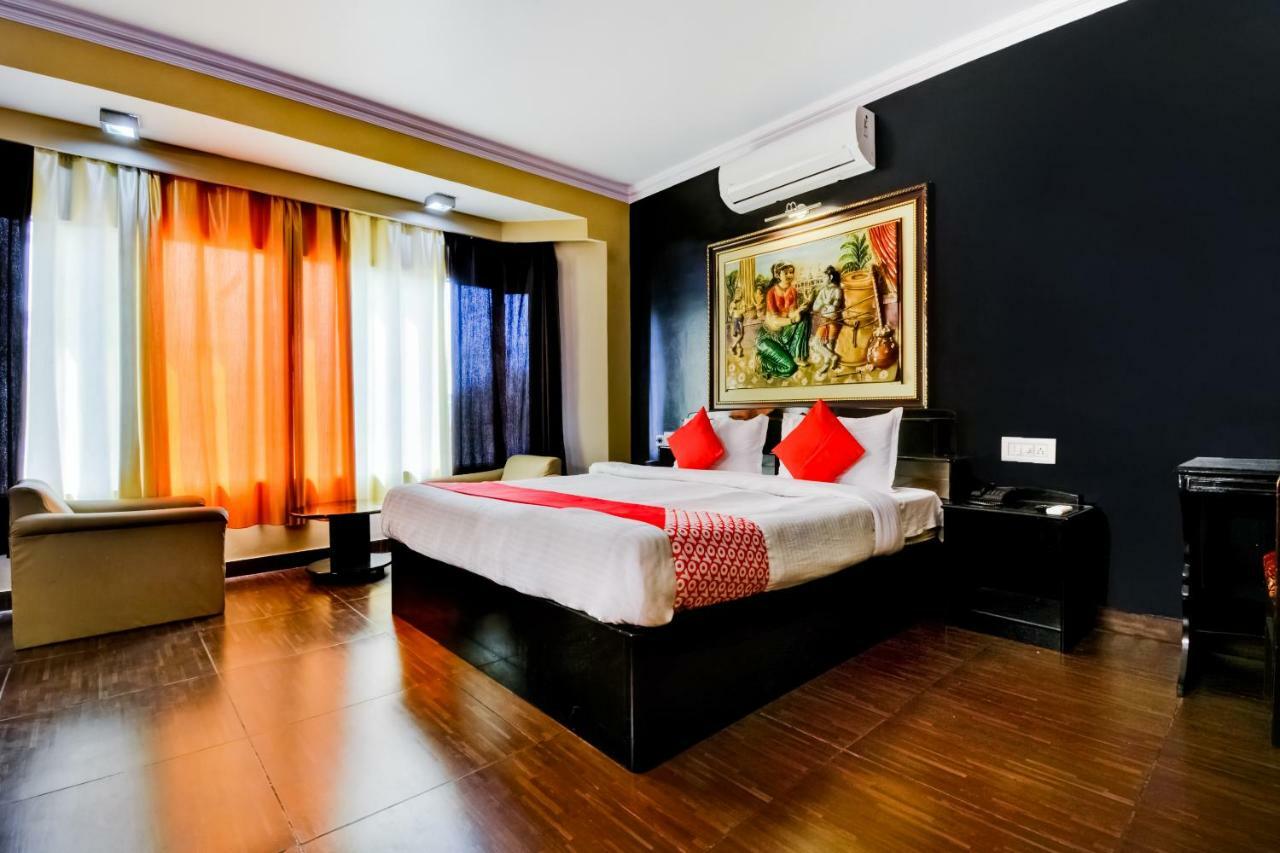 Oyo 18814 Maya International Hotel Jaipur