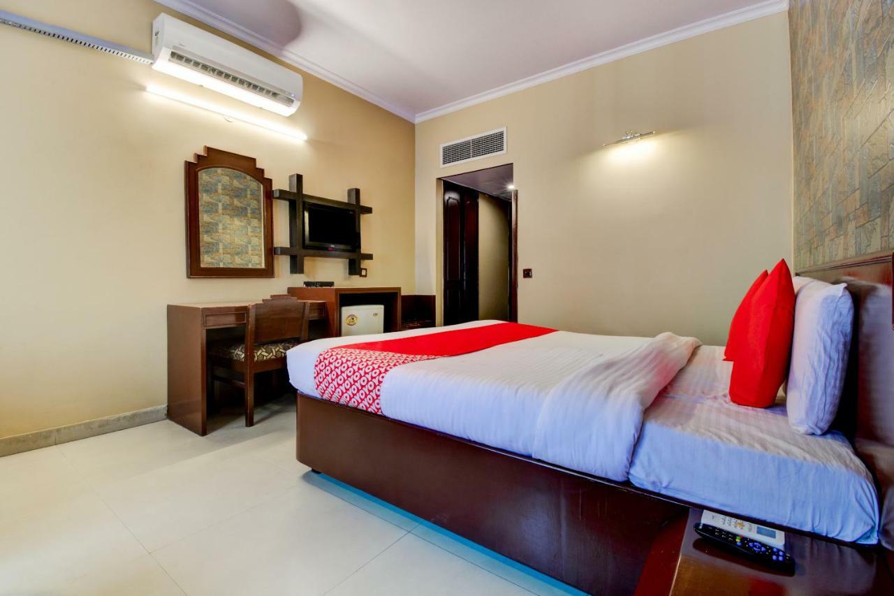 Hotel Oyo 18814 Maya International 3*