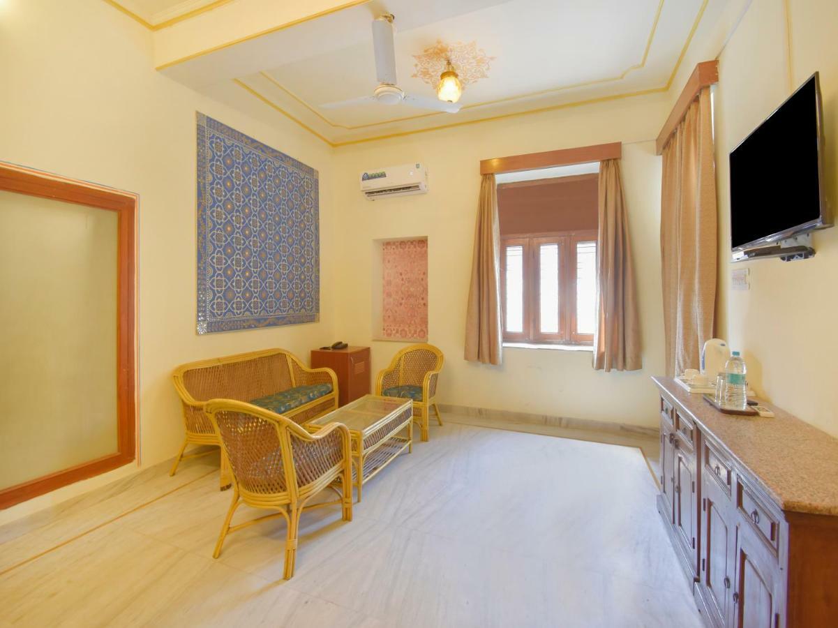 Hotel Treebo Trend Sandhya Shree 3*