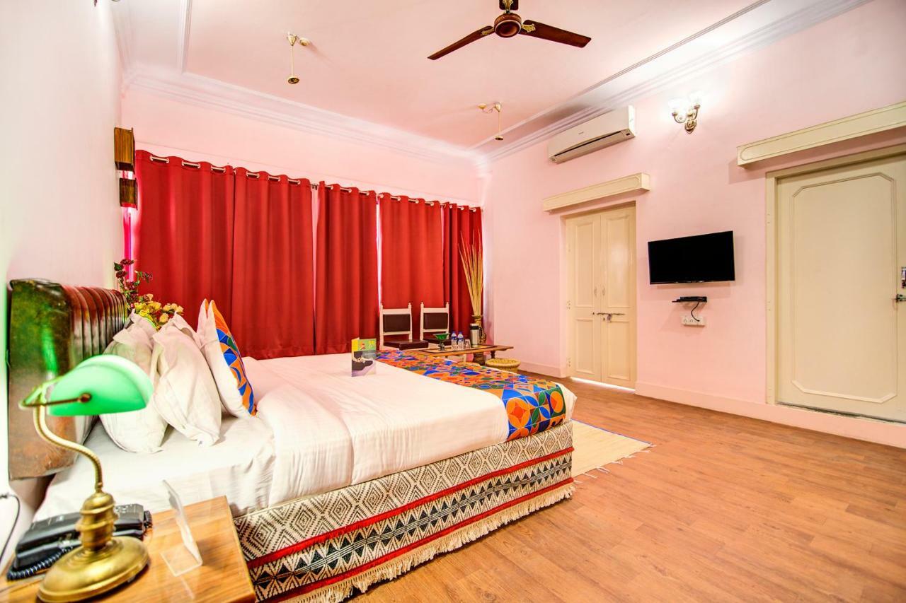 Pink Palace Hotel 3*