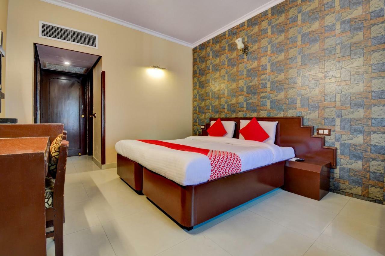 Oyo 18814 Maya International Hotel 3*
