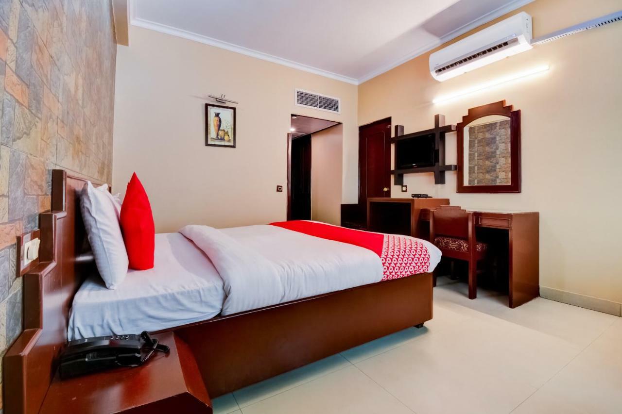 Hotel Oyo 18814 Maya International 3*