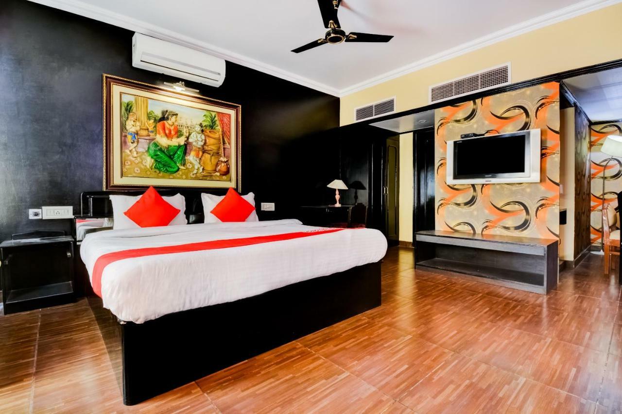 Hotel Oyo 18814 Maya International 3*